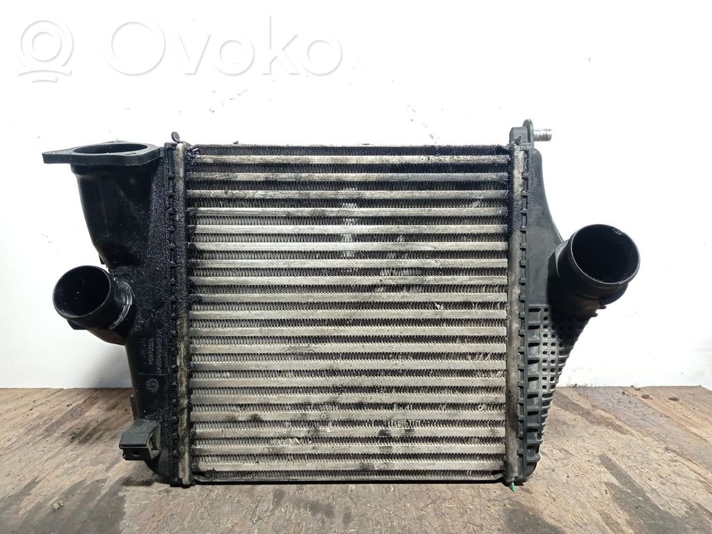 Audi Q7 4M Interkūlerio radiatorius 