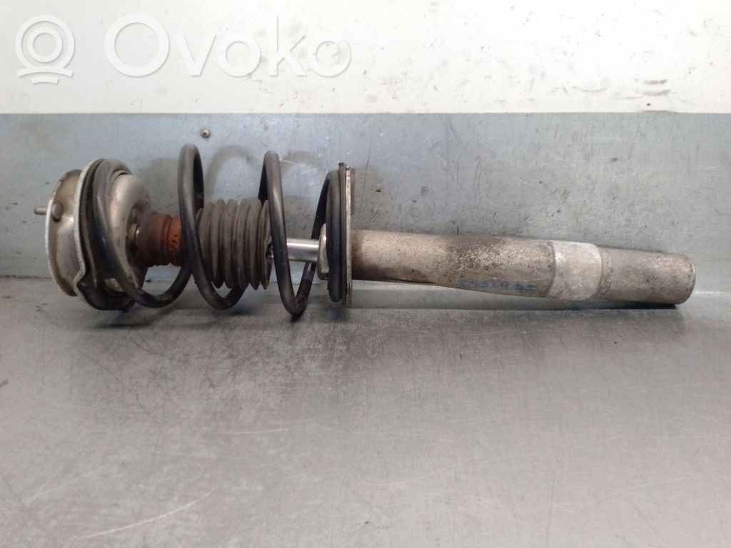 BMW 5 E60 E61 Priekšpusē amortizators ar atsperi 