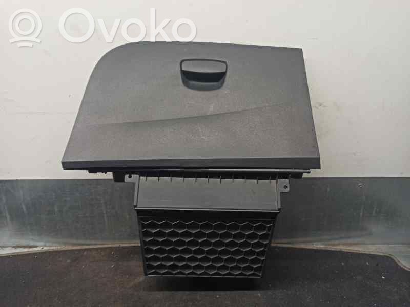 Seat Ibiza IV (6J,6P) Guantera