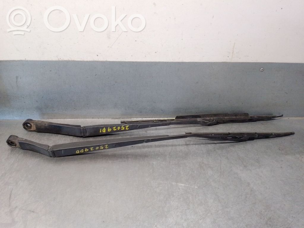 Nissan Micra Braț ștergător față