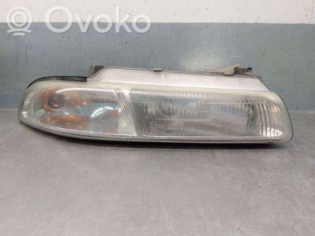 Chrysler Stratus Phare frontale 