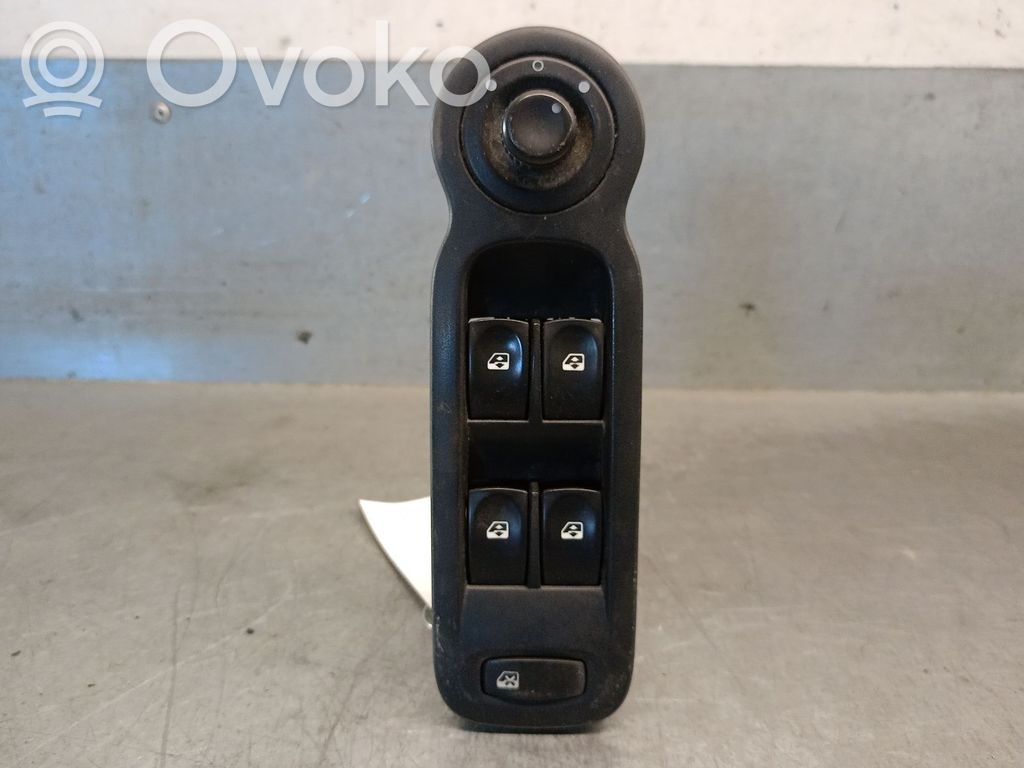 Renault Modus Electric window control switch 