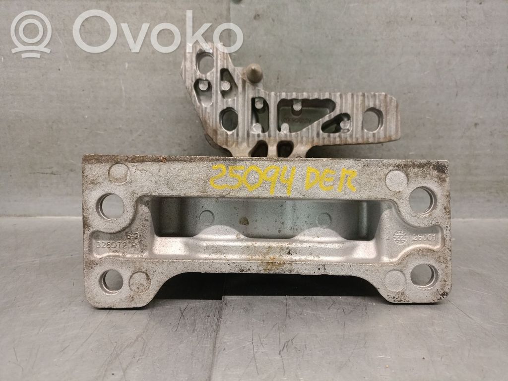 Engine mount bracket   112108180R,112108180R