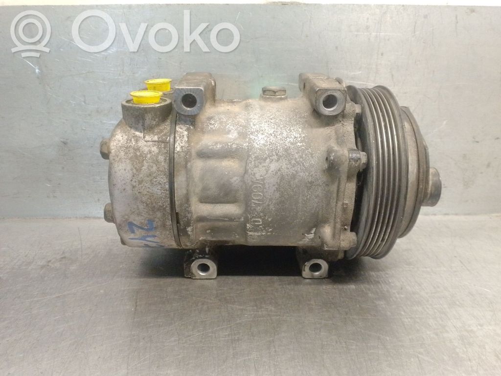 Renault Twingo I Air conditioning (A/C) compressor (pump) 