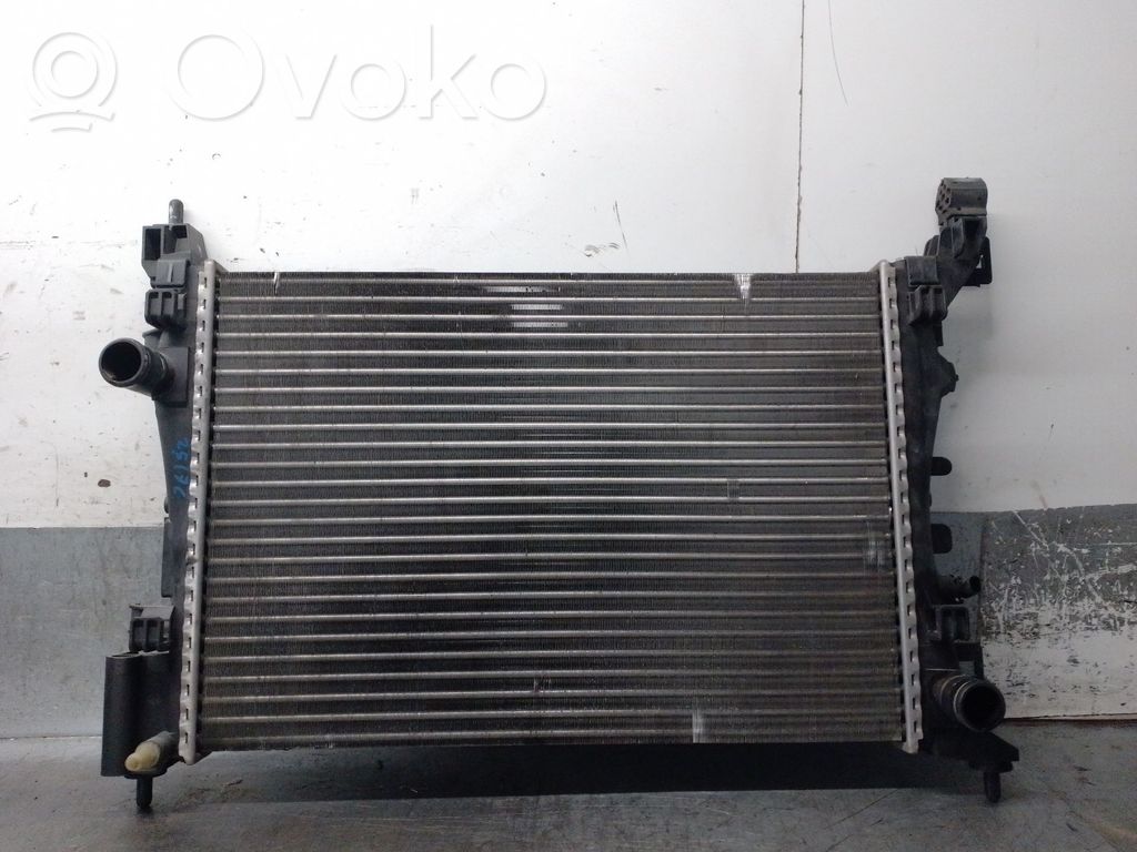 Opel Corsa D Radiator lichid răcire 