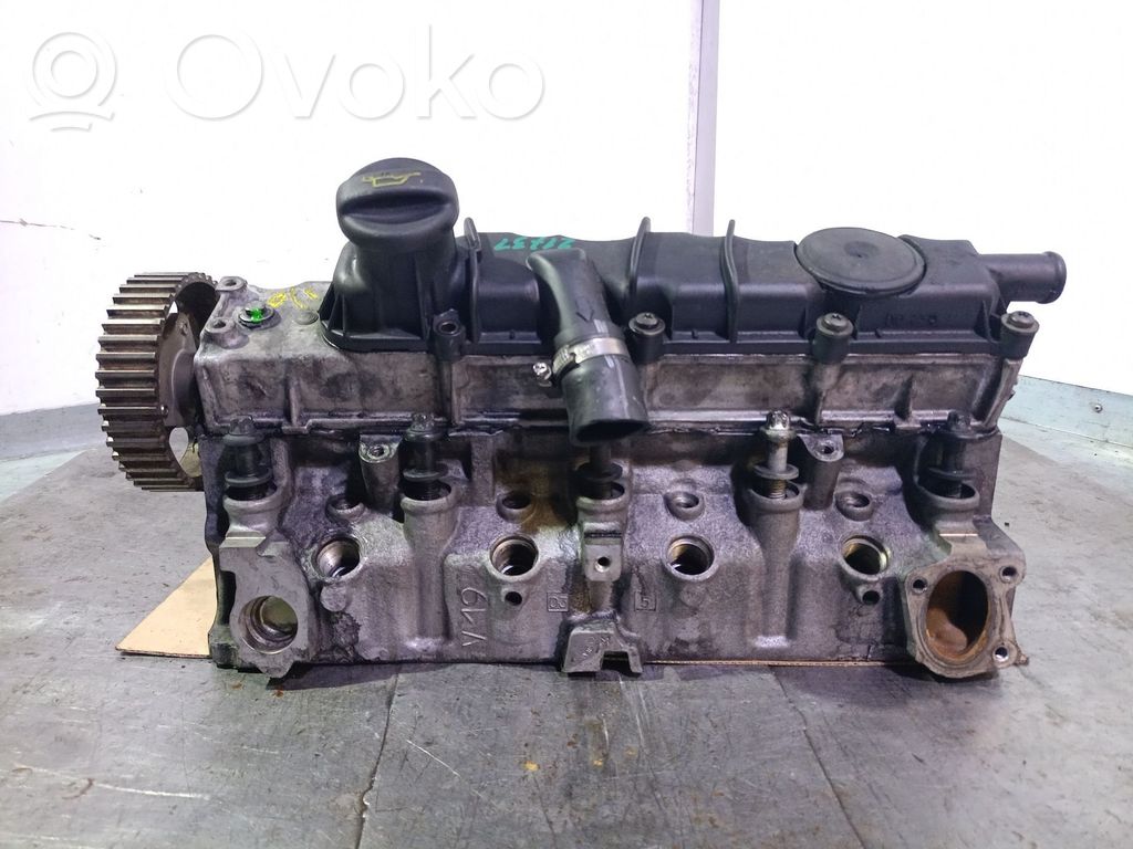 Ford C-MAX II Engine head 