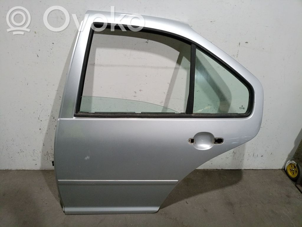 Volkswagen Bora Puerta trasera 