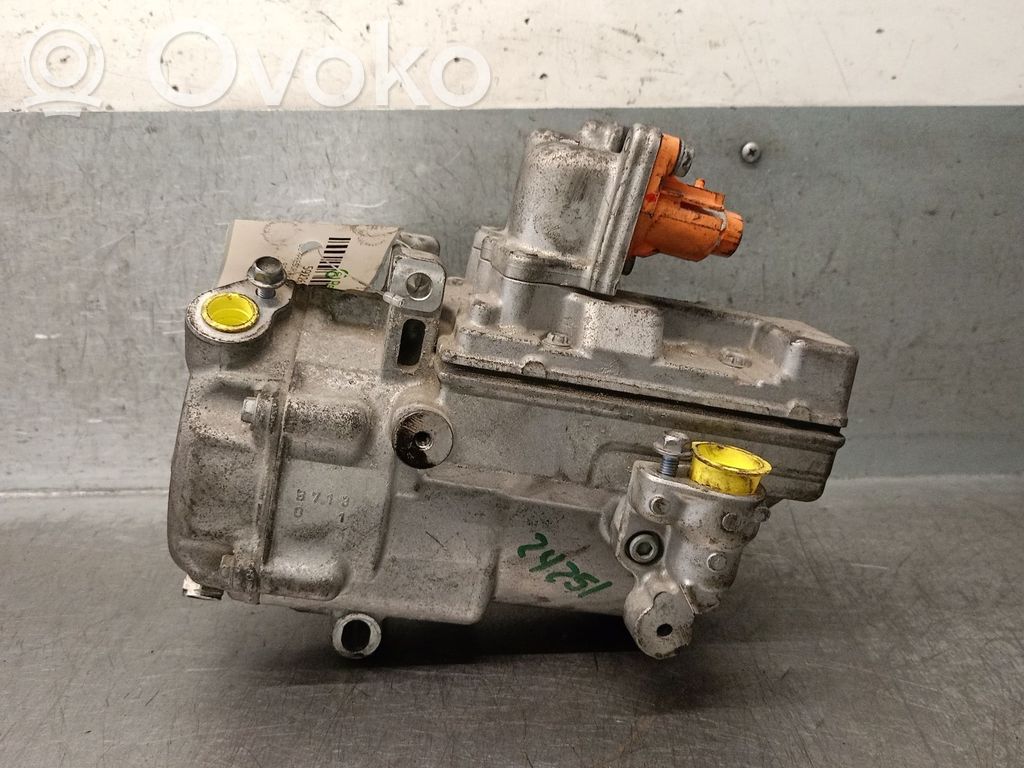 Renault Fluence Air conditioning (A/C) compressor (pump) 