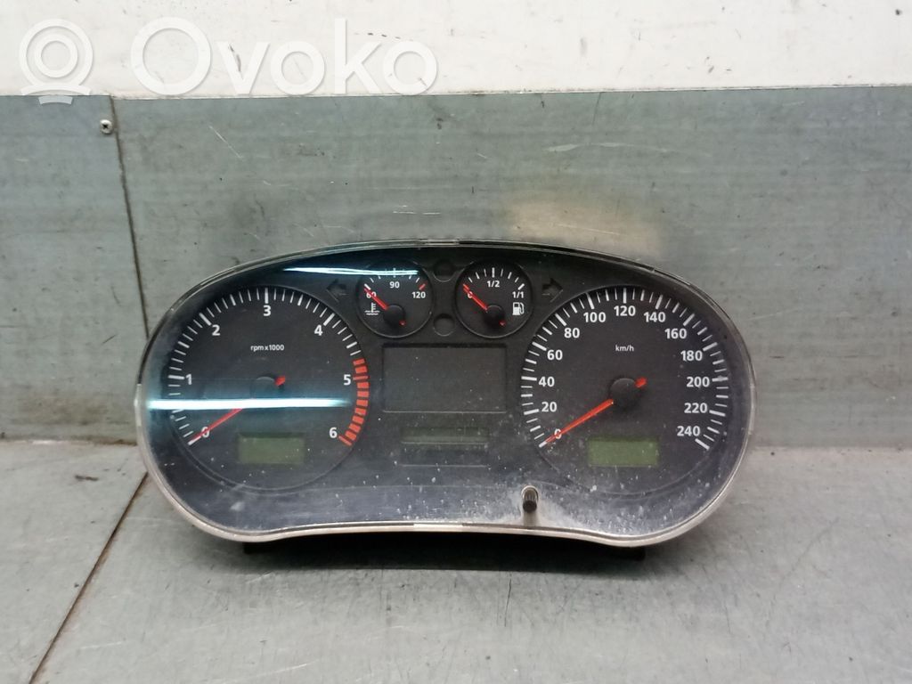 Seat Leon (1M) Licznik / Prędkościomierz 