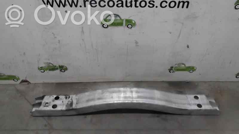 Soporte del parachoques delantero