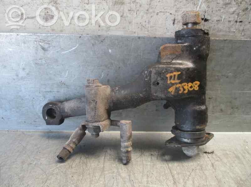 Rover 100 Basculă față 