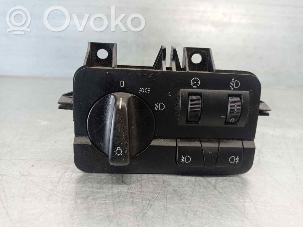 Interruptor de control del panel de luces   61314149066
