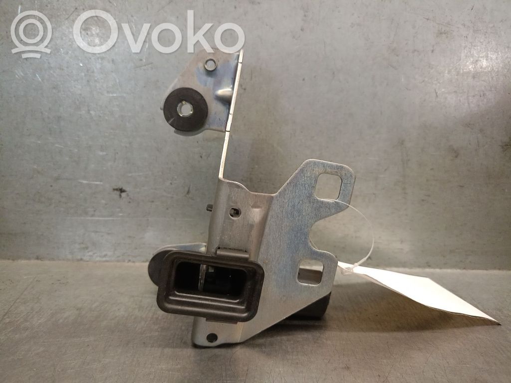 Tailgate lock latch   7207046,51247250299,1397020129