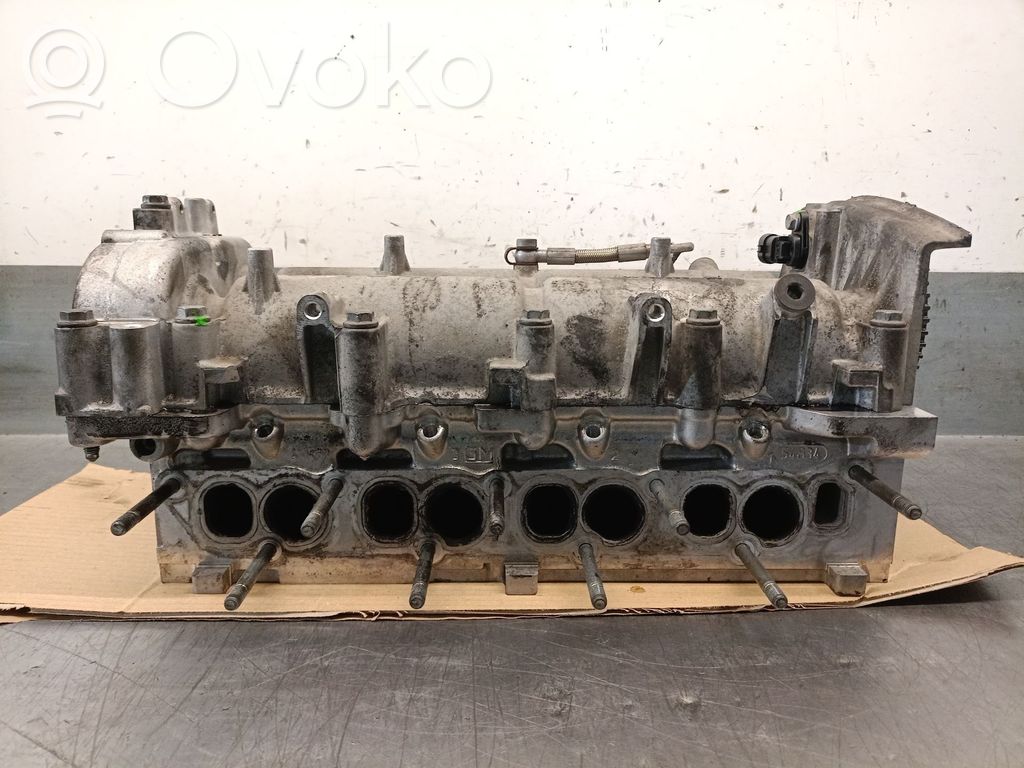 Opel Zafira C Engine head 