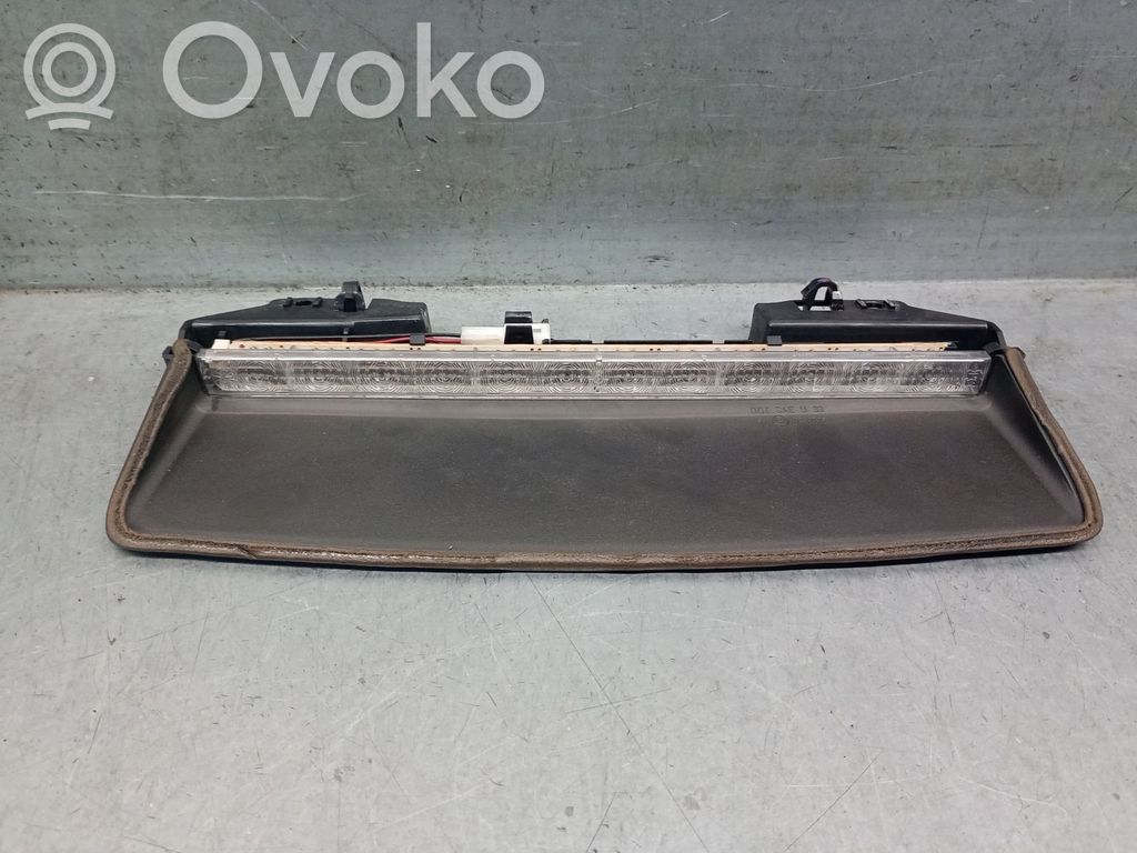 Jaguar X-Type Third/center stoplight 
