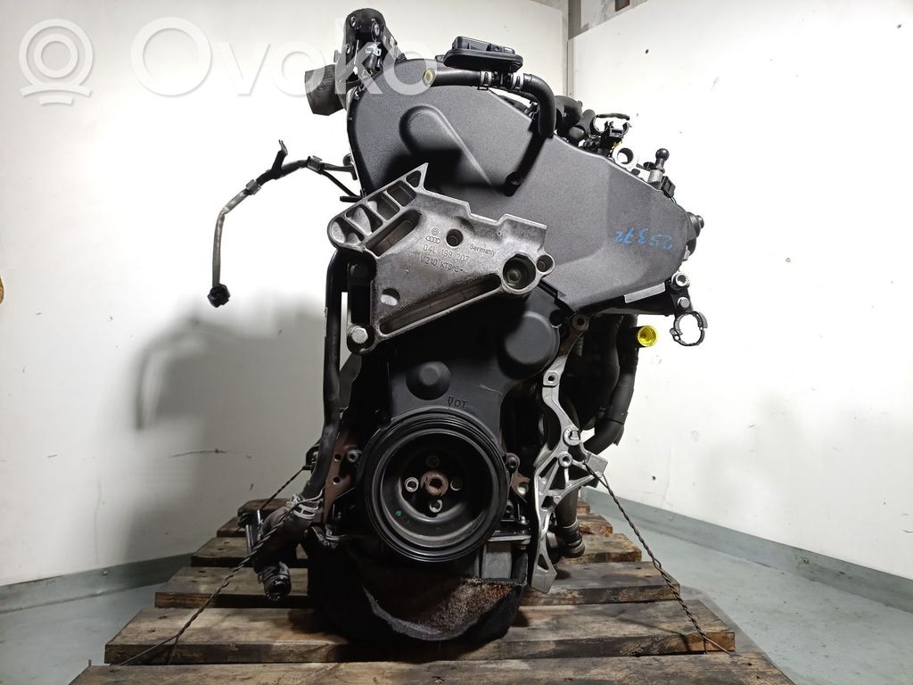 Variklis   CRKB,04L100031F,27655