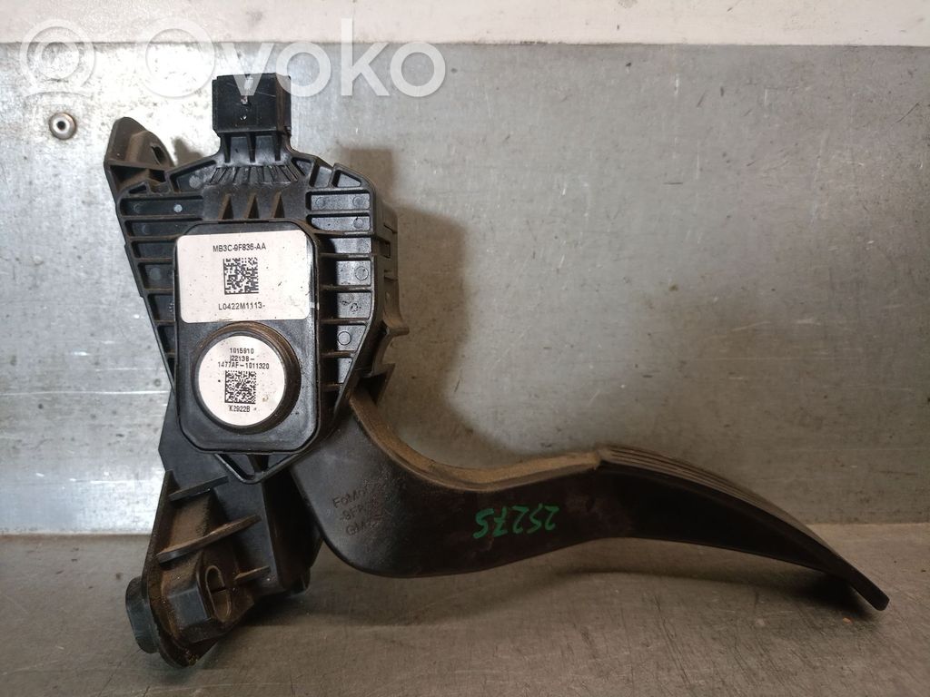 Volkswagen Amarok II Kiihdytysanturi 