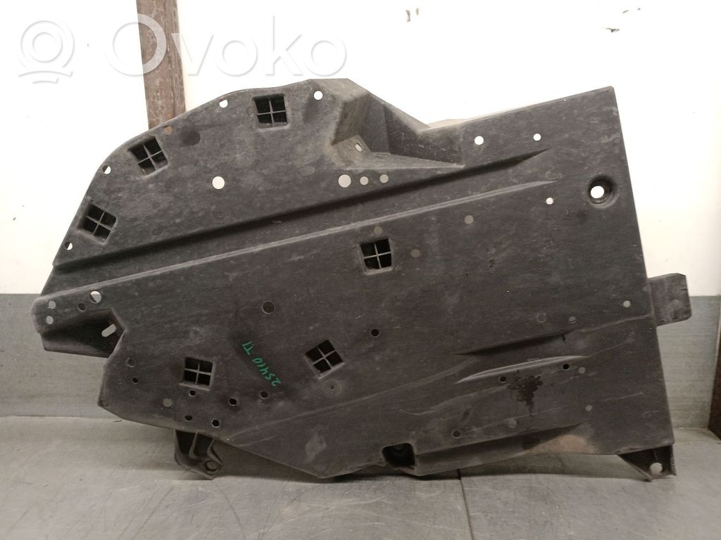 Subaru Legacy Placa protectora/protector antisalpicaduras motor 