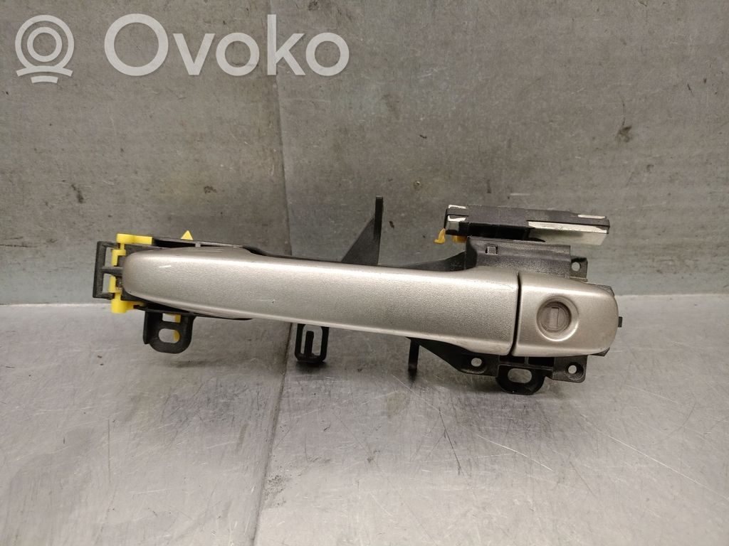 Subaru Legacy Manecilla externa puerta delantera 