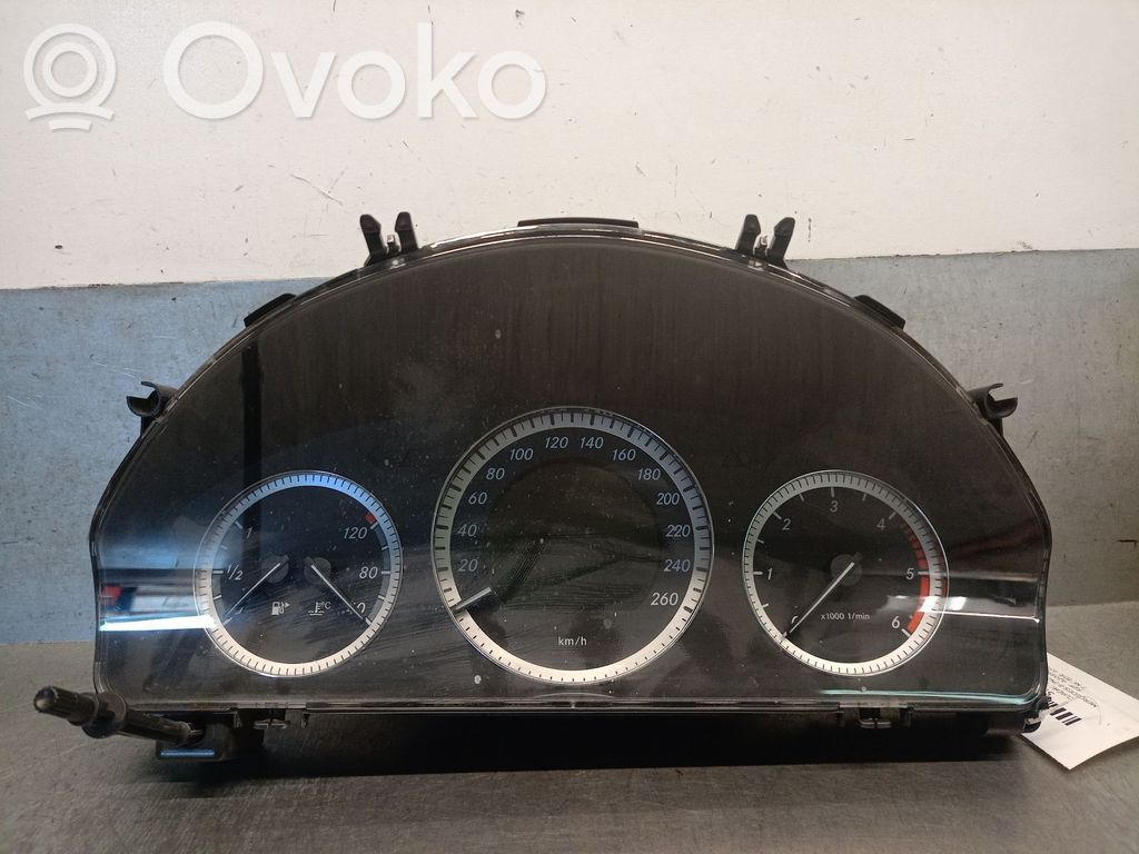 Mercedes-Benz C W204 Vitezometru (grup de instrumente) 