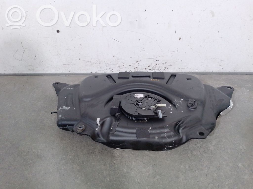 Infiniti Q50 Zbiornik paliwa 