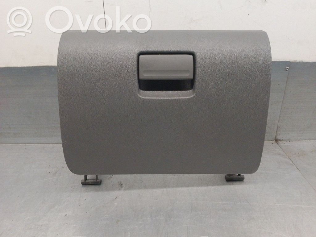 Ford Focus Glove box 