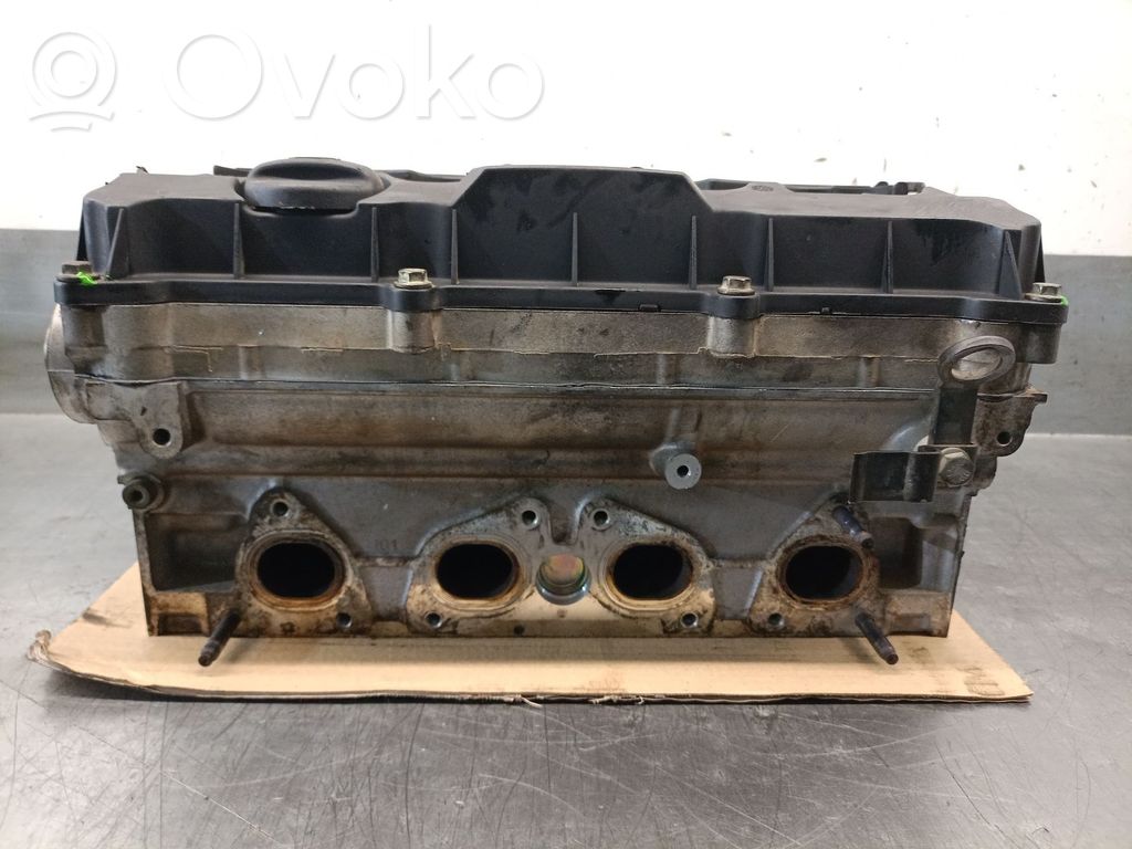 Peugeot 307 Engine head 
