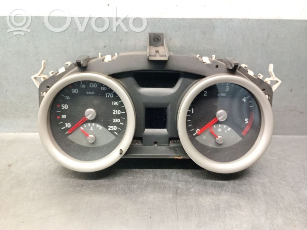 Renault Megane II Speedometer (instrument cluster) 