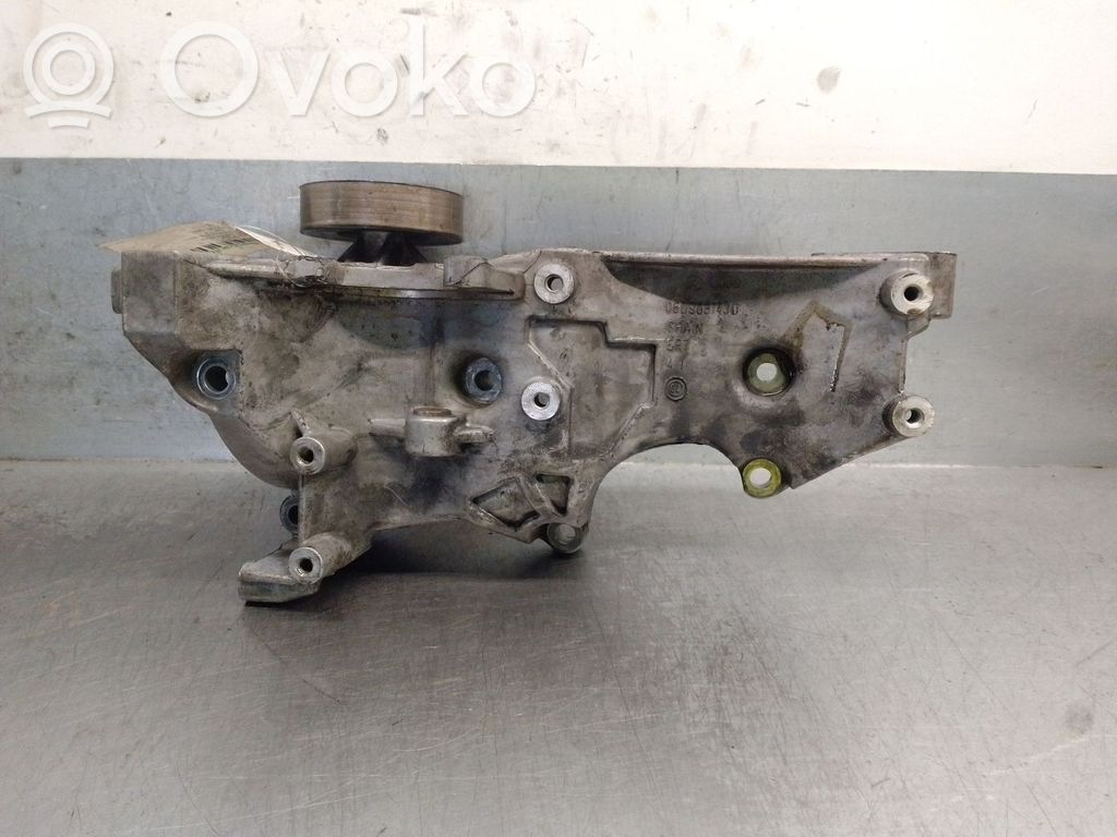 Mocowanie alternatora   06D903143D,06D903141G