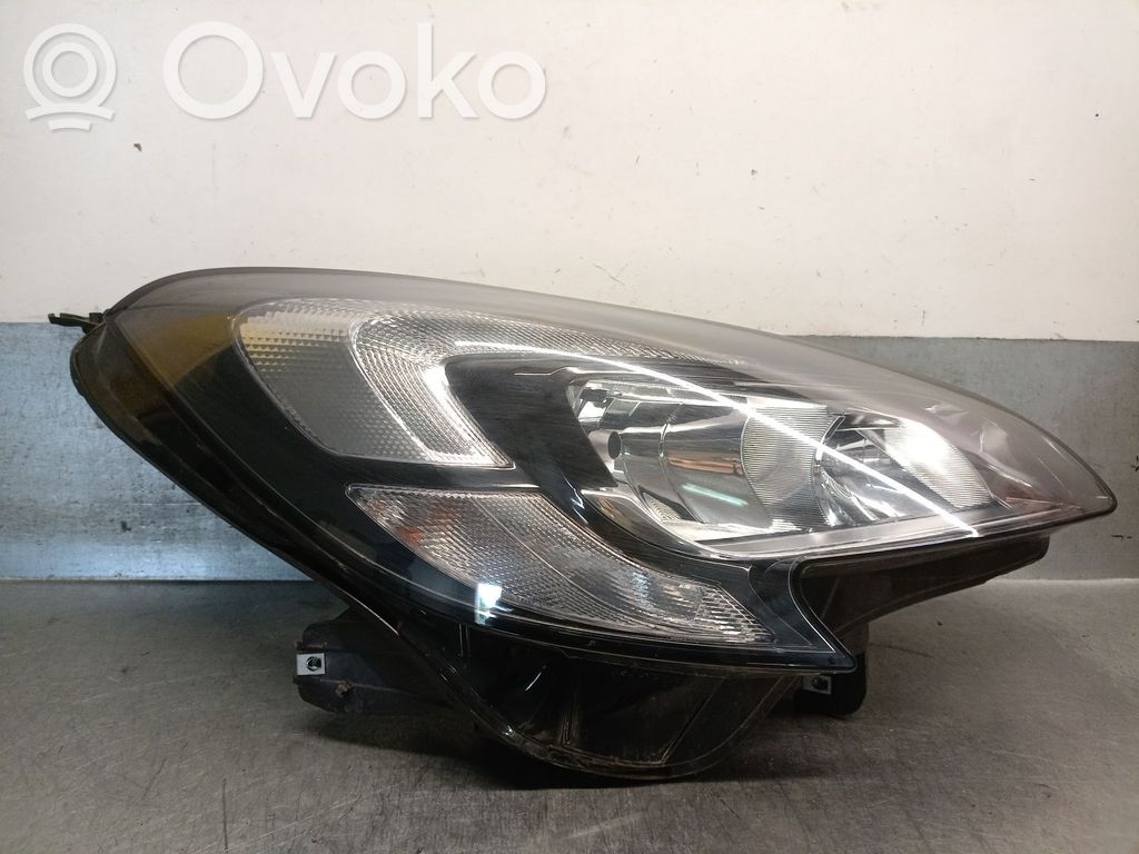 Opel Corsa E Headlight/headlamp 