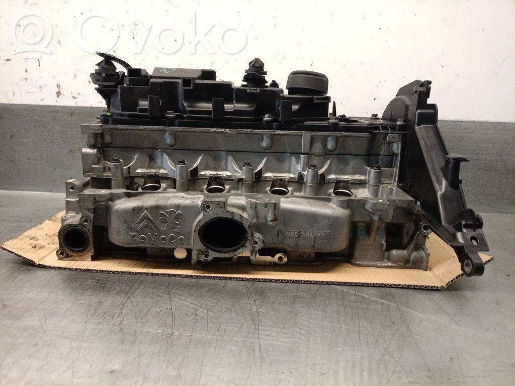 Peugeot 3008 I Engine head 