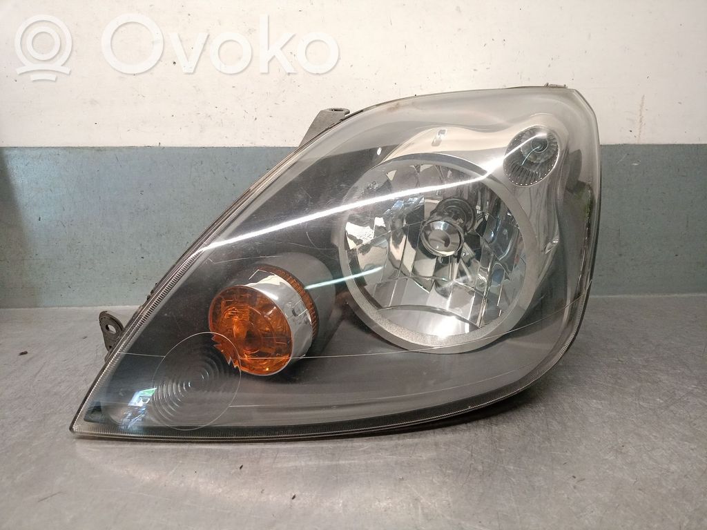 Ford Fiesta Headlight/headlamp 