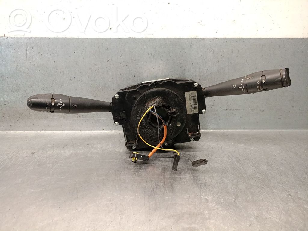 Citroen C3 Interrupteur d'éclairage de la cabine dans le panneau 