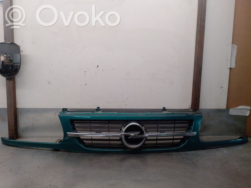 Opel Frontera B Etusäleikkö 