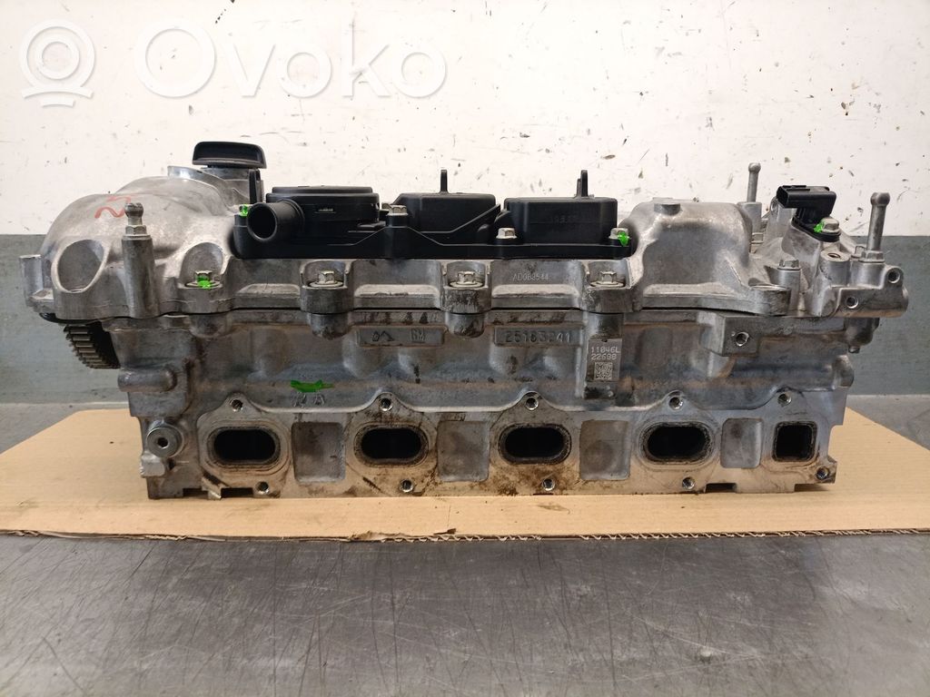 Chevrolet Cruze Engine head 