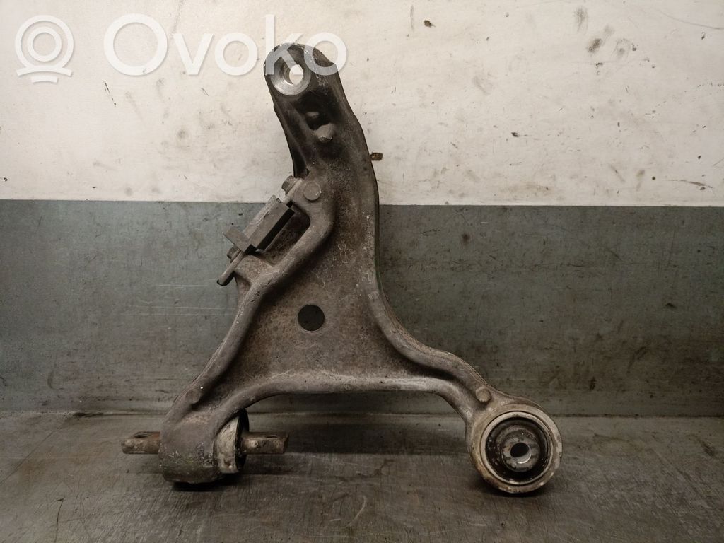 Volvo S60 Priekinė svirtis 