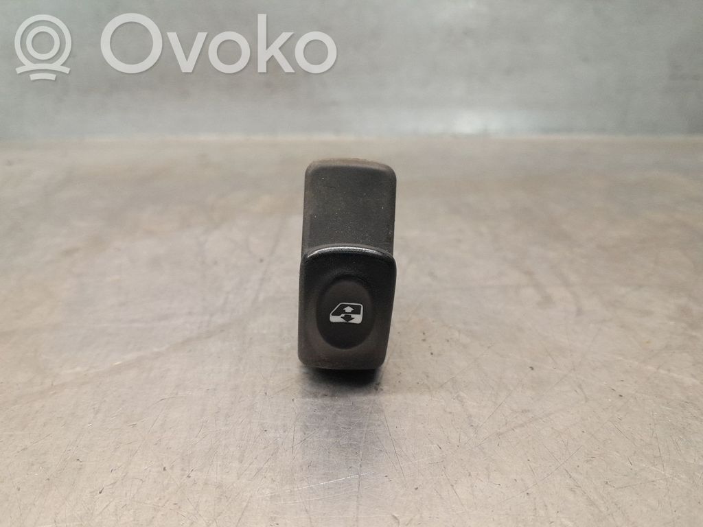 Renault Kangoo I Przyciski szyb 