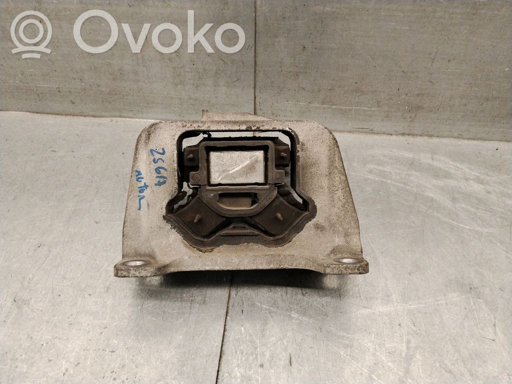 Engine mount bracket   112108180R,112108180R