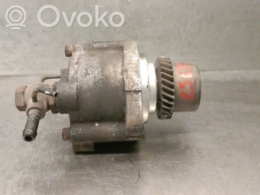 Toyota Land Cruiser (J100) Pompă vacuum 