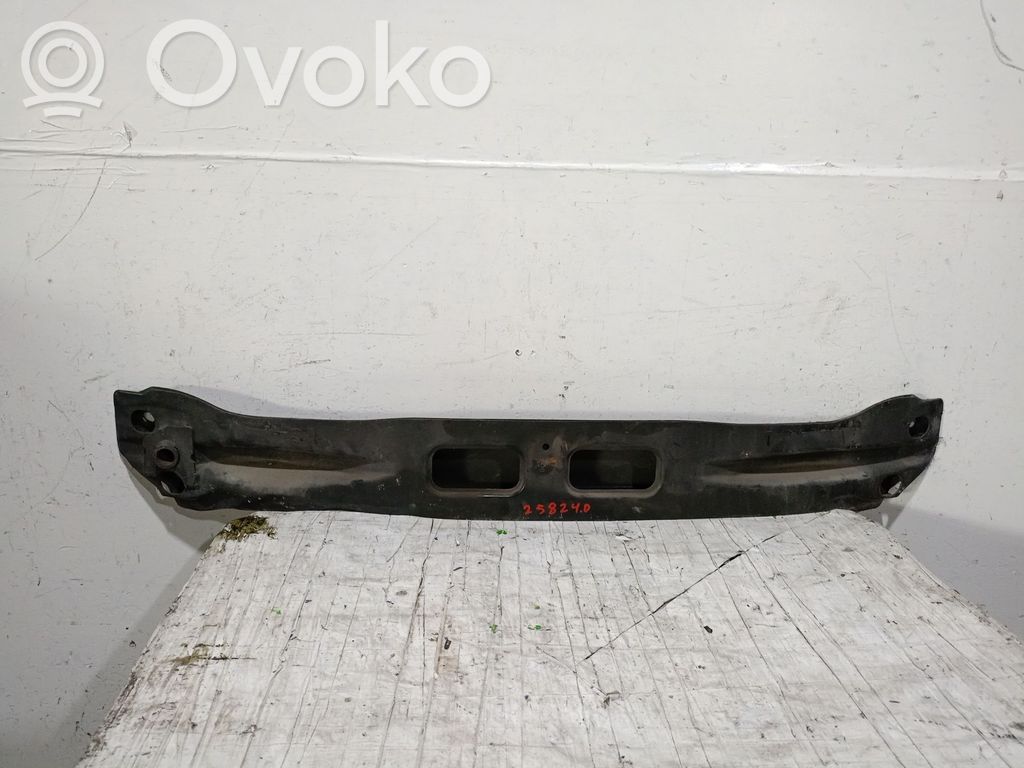 Mitsubishi Colt Soporte del parachoques delantero 