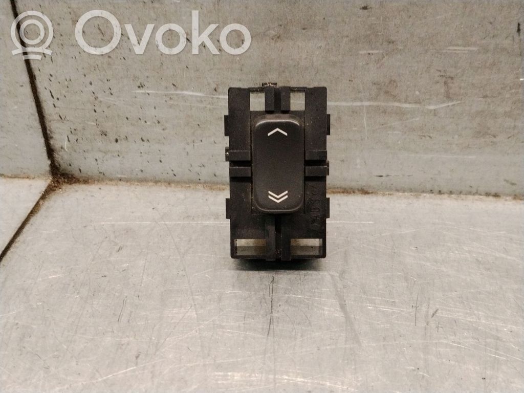 Przyciski szyb   25750264,89038784