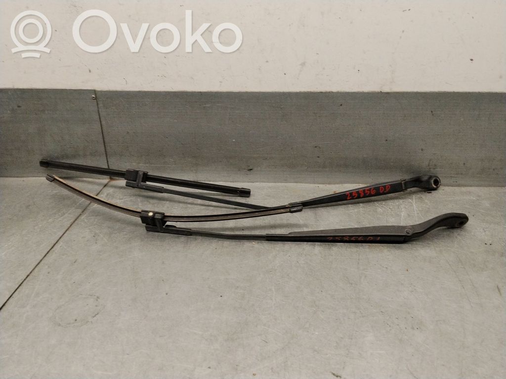 Mazda 3 I Wischerarm vorne 