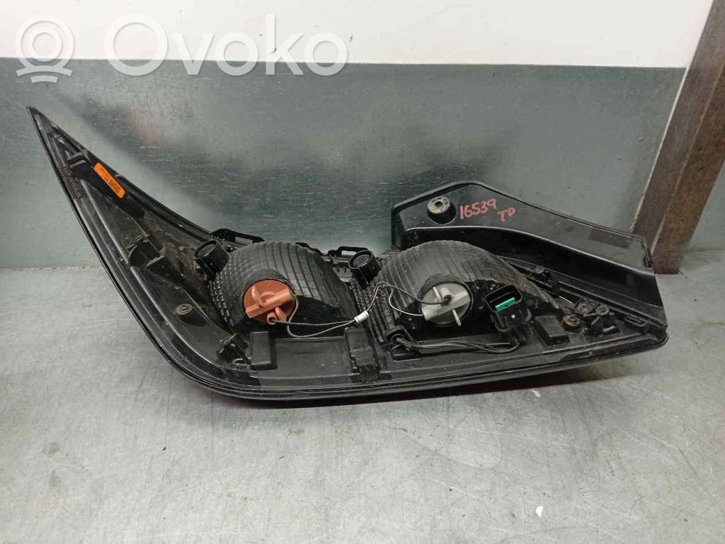 Mercedes-Benz GLA W156 X156 Antenna autoradio