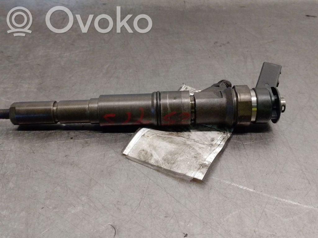Fuel injector   7789661,0445110131