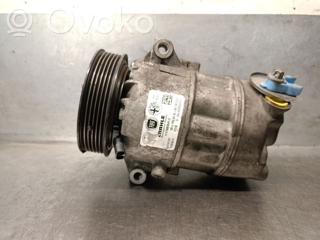 Fiat 500L Ilmastointilaitteen kompressorin pumppu (A/C)