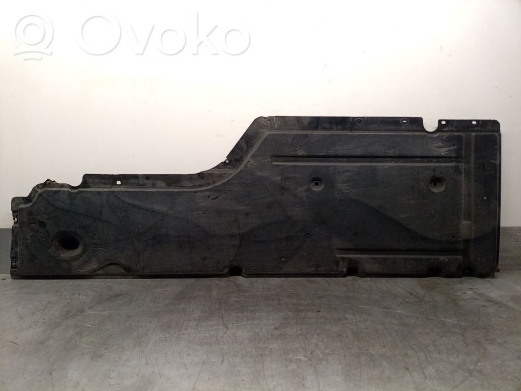 Placa protectora/protector antisalpicaduras motor   51717033758,CESTA50,748506