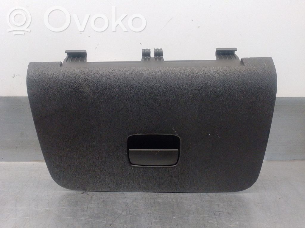 Chevrolet HHR Schowek deski rozdzielczej