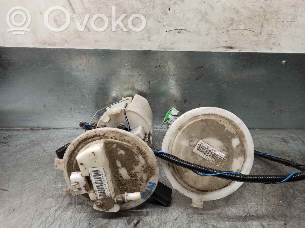 Nissan Juke I F15 Pompe à carburant 