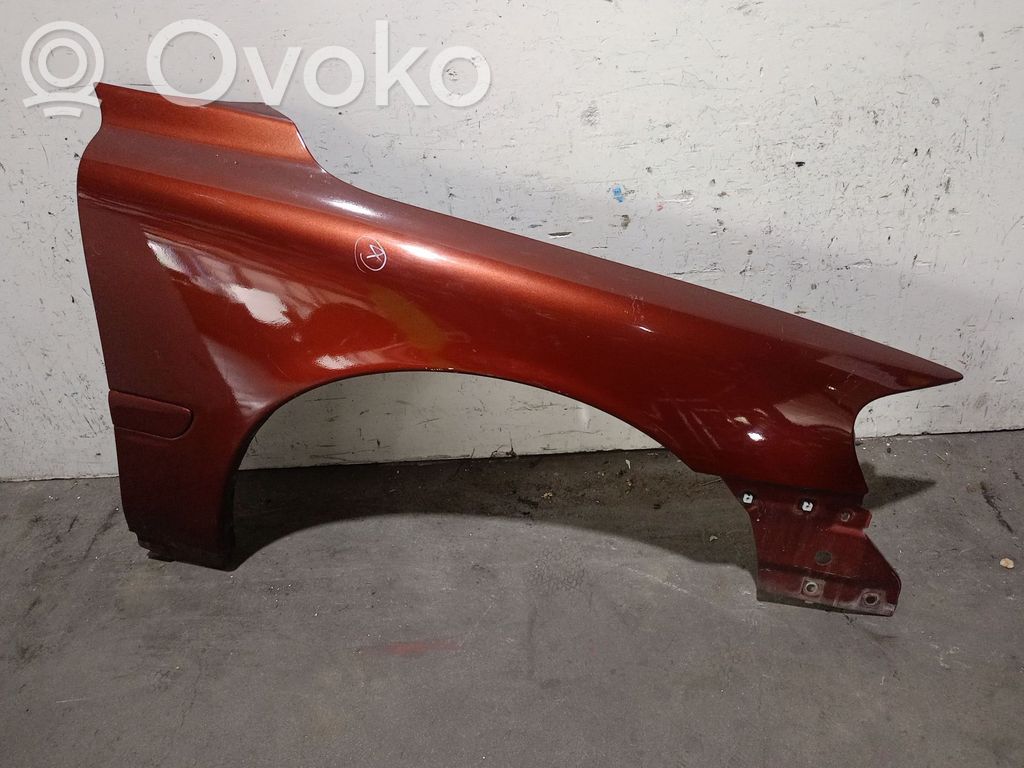 Volvo S60 Крыло