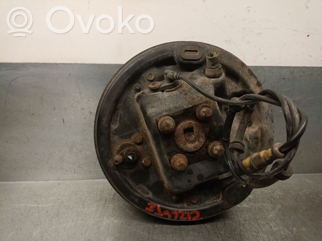 Renault Clio II Rear wheel hub spindle/knuckle 